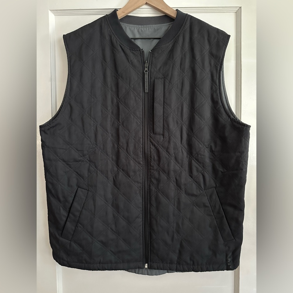 BYLT Basics | Hi-Lo Reversible Vest - black/grey